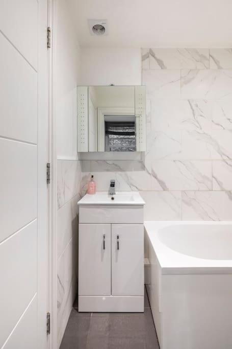 Beautiful Brighton Apartment, 5Min Walk To Beach Eksteriør bilde
